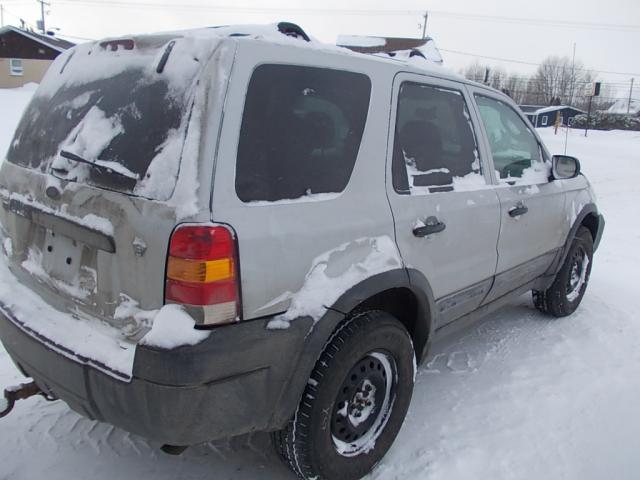 1FMYU93156KA67170 - 2006 FORD ESCAPE XLT SILVER photo 4