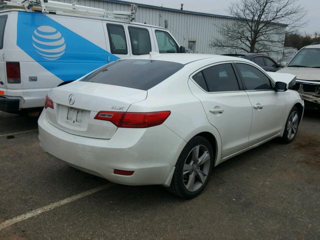 19VDE1F5XDE009127 - 2013 ACURA ILX 20 PRE WHITE photo 4