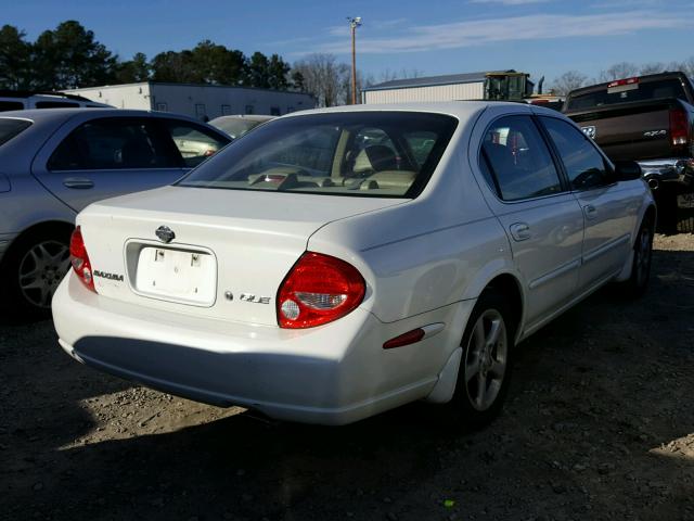 JN1CA31D01T838366 - 2001 NISSAN MAXIMA GXE WHITE photo 4