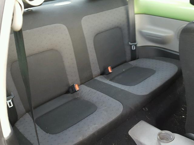 3VWCC21C9XM426525 - 1999 VOLKSWAGEN NEW BEETLE 绿色 照片 6