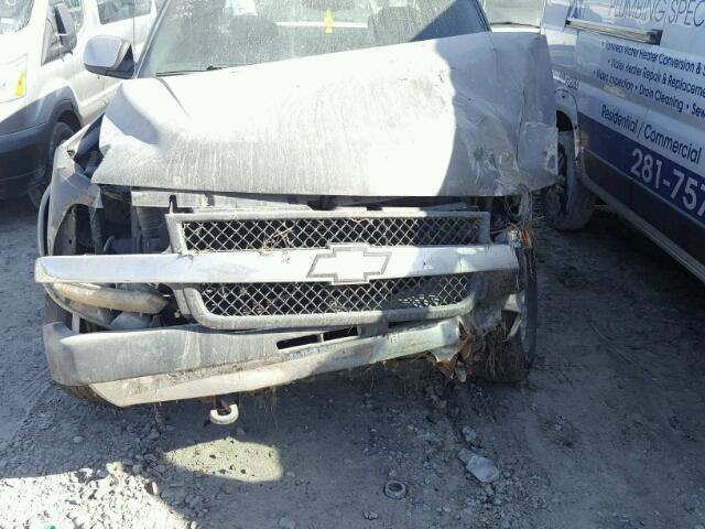 1GCHK23GX1F125670 - 2001 CHEVROLET SILVERADO GRAY photo 7