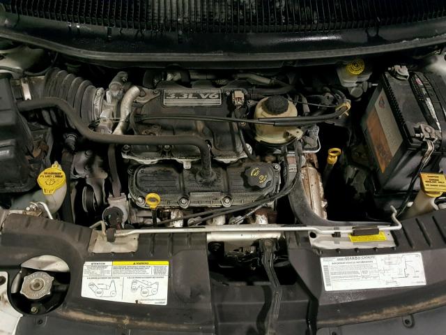 2C4GP44R55R213081 - 2005 CHRYSLER TOWN & COU SILVER photo 7