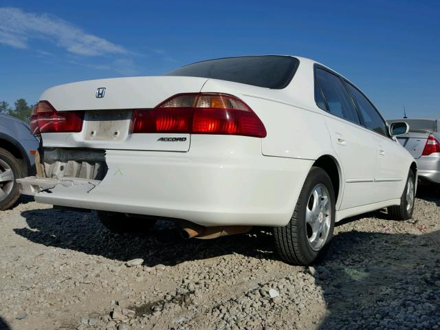 1HGCG5654WA103547 - 1998 HONDA ACCORD EX WHITE photo 4