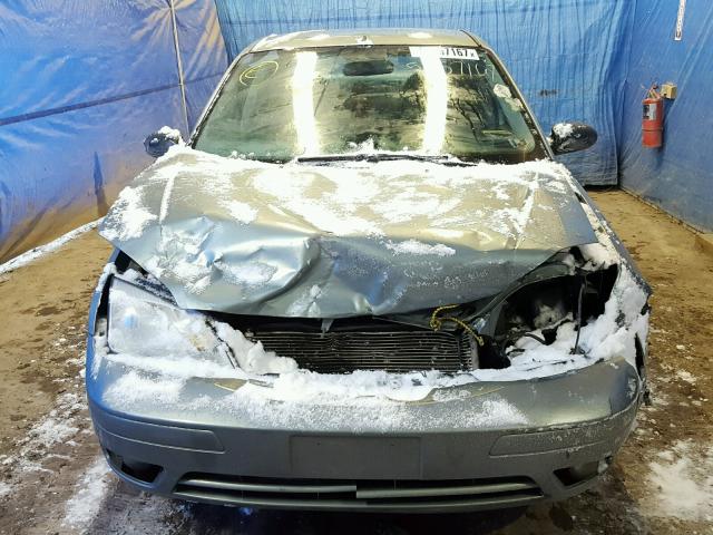 1FAFP34N66W133077 - 2006 FORD FOCUS ZX4 GREEN photo 9