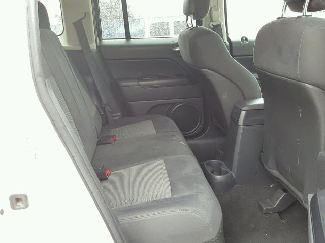 1J4NT1GA2BD236575 - 2011 JEEP PATRIOT SP WHITE photo 6