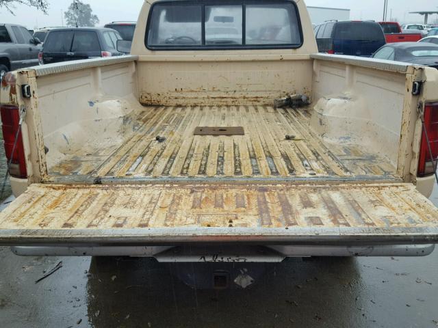 1FTHF2513FPA93224 - 1985 FORD F250 BEIGE photo 6