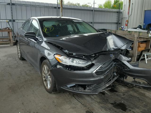 3FA6P0HD6HR364261 - 2017 FORD FUSION SE GRAY photo 1