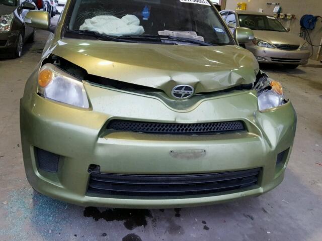 JTKKU10449J048641 - 2009 TOYOTA SCION XD GREEN photo 9