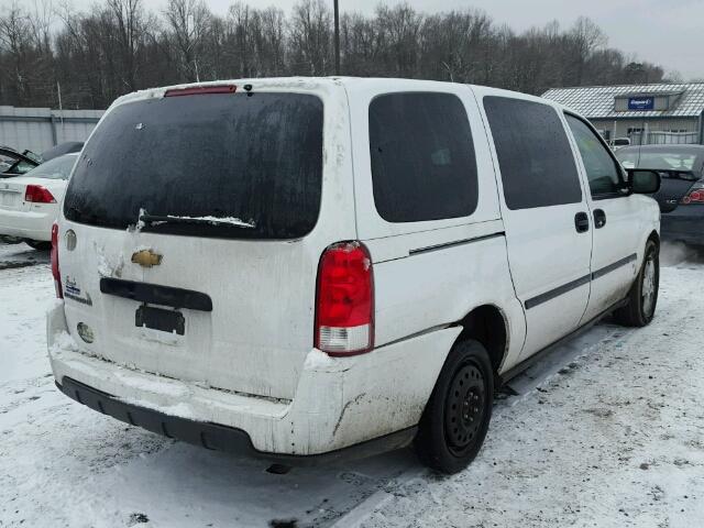 1GNDV231X7D215141 - 2007 CHEVROLET UPLANDER L WHITE photo 4