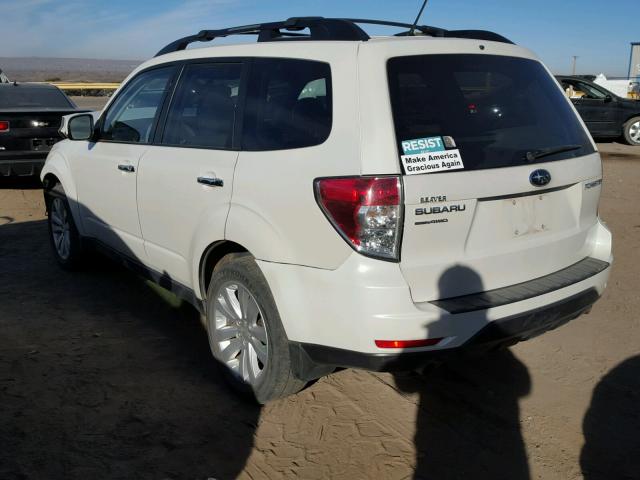 JF2SHBDC6BH768962 - 2011 SUBARU FORESTER 2 WHITE photo 3