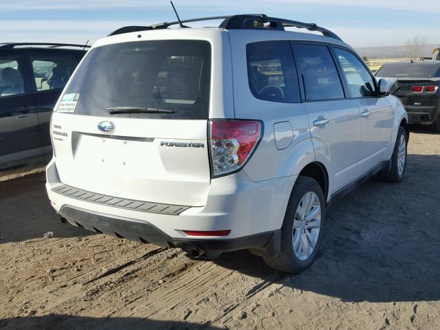 JF2SHBDC6BH768962 - 2011 SUBARU FORESTER 2 WHITE photo 4