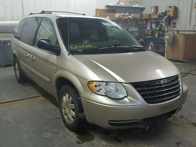 2C4GP54L65R292908 - 2005 CHRYSLER TOWN & COU TAN photo 1