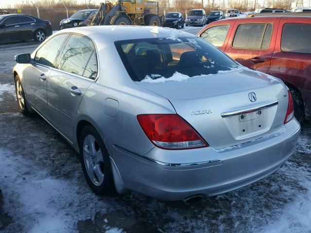 JH4KB16535C008206 - 2005 ACURA RL SILVER photo 3