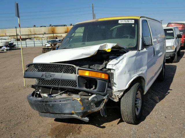 1GCSGAFX2E1178976 - 2014 CHEVROLET EXPRESS G1 WHITE photo 2