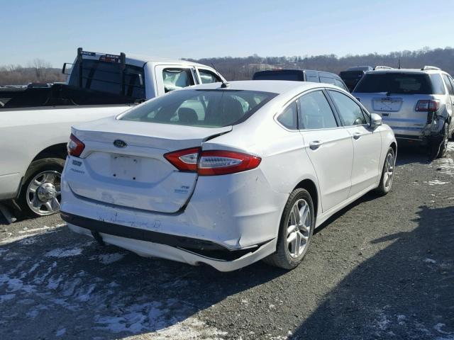 3FA6P0HR7DR125484 - 2013 FORD FUSION SE WHITE photo 4