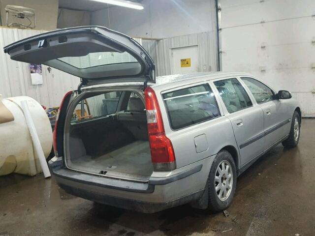 YV1SW61T632317836 - 2003 VOLVO V70 TAN photo 4