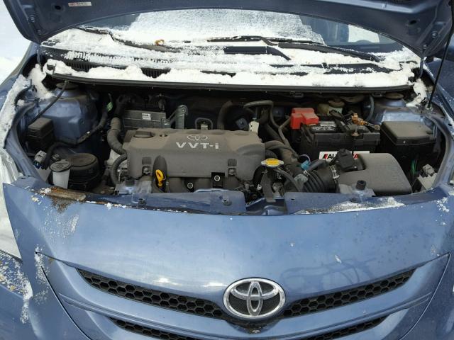 JTDBT923681262512 - 2008 TOYOTA YARIS BLUE photo 7