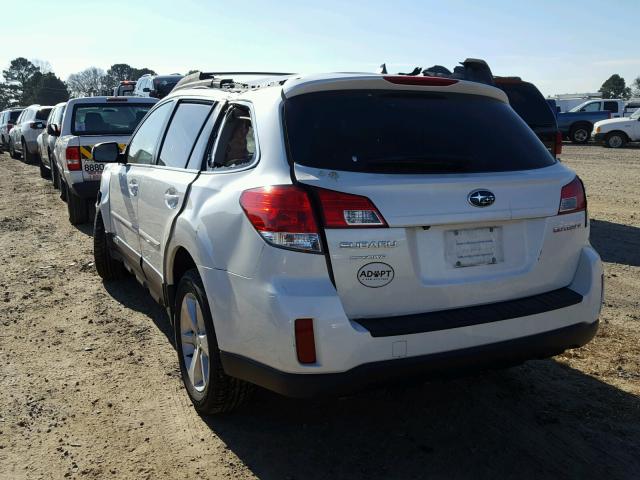 4S4BRCKC1D3315753 - 2013 SUBARU OUTBACK 2. WHITE photo 3