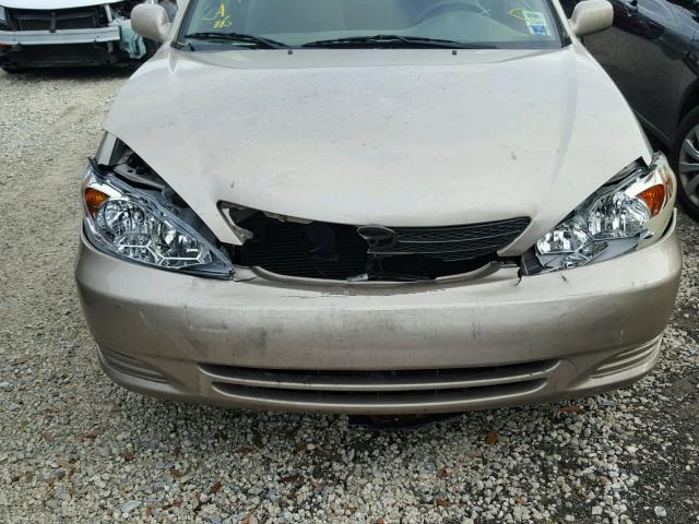 4T1BE32K13U708549 - 2003 TOYOTA CAMRY LE TAN photo 9