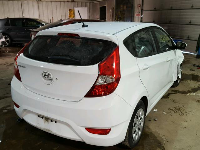 KMHCT5AE5FU201224 - 2015 HYUNDAI ACCENT GS WHITE photo 4