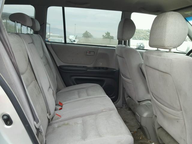 JTEGD21A920037942 - 2002 TOYOTA HIGHLANDER SILVER photo 6