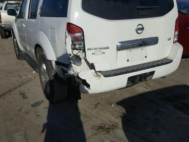 5N1AR18W25C766175 - 2005 NISSAN PATHFINDER WHITE photo 9