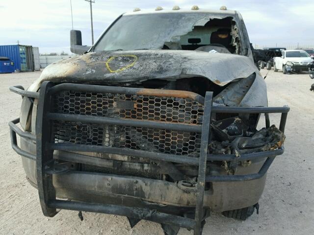 3D6WZ4CL3BG580754 - 2011 DODGE RAM 3500 S WHITE photo 9