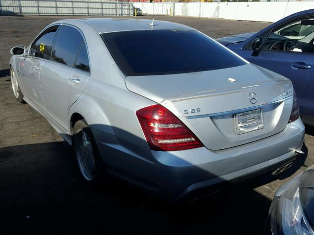 WDDNG71X87A084178 - 2007 MERCEDES-BENZ S 550 SILVER photo 3