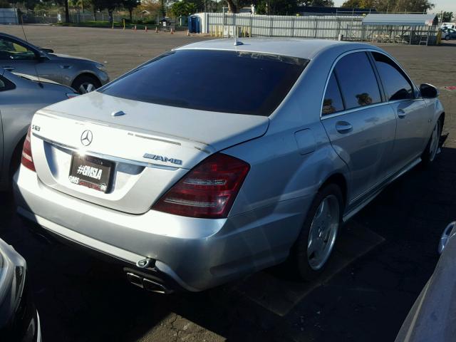 WDDNG71X87A084178 - 2007 MERCEDES-BENZ S 550 SILVER photo 4