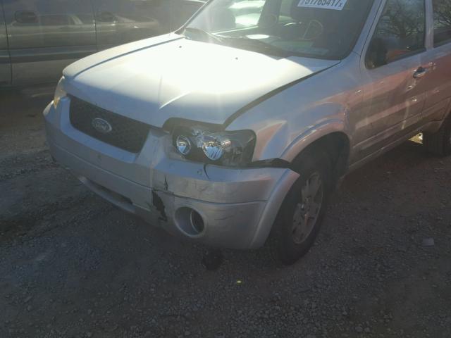 1FMYU04125KA26147 - 2005 FORD ESCAPE LIM SILVER photo 9