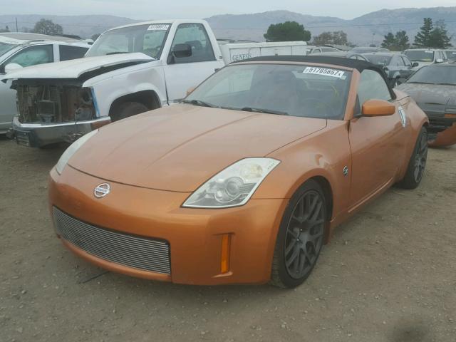 JN1AZ36A46M452274 - 2006 NISSAN 350Z ROADS ORANGE photo 2