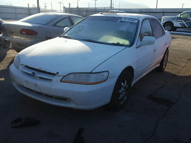 1HGCG1655XA031493 - 1999 HONDA ACCORD EX WHITE photo 2