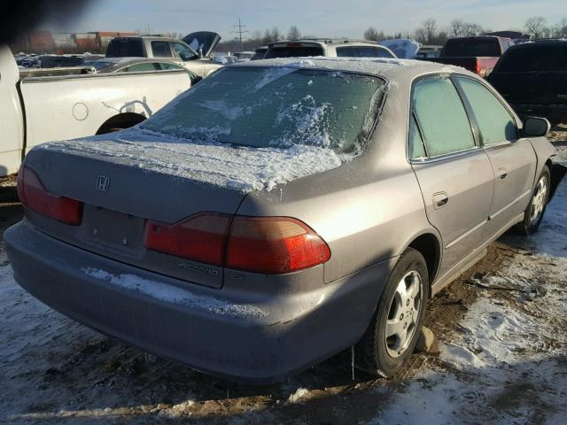 1HGCG6674YA156985 - 2000 HONDA ACCORD EX GRAY photo 4