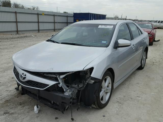 4T1BF1FK5CU175844 - 2012 TOYOTA CAMRY BASE SILVER photo 2