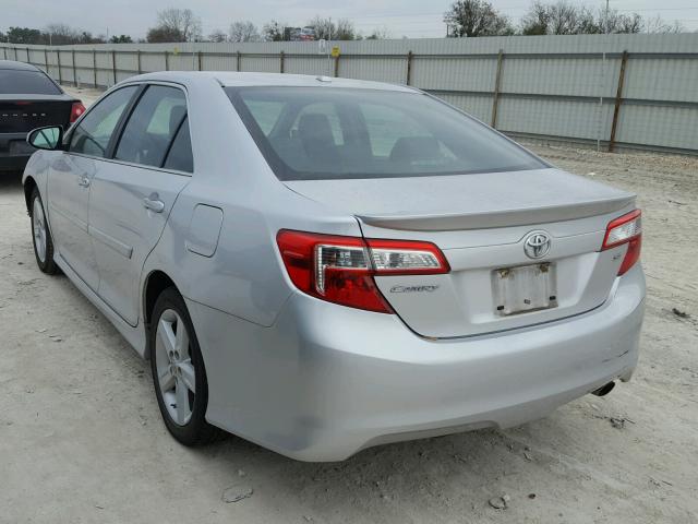 4T1BF1FK5CU175844 - 2012 TOYOTA CAMRY BASE SILVER photo 3