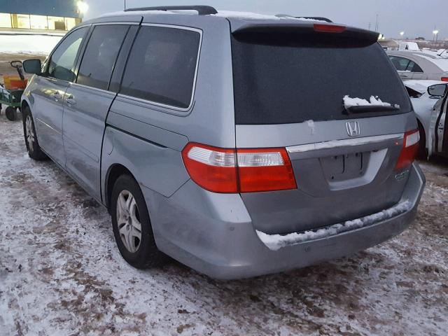 5FNRL38875B058240 - 2005 HONDA ODYSSEY TO SILVER photo 3