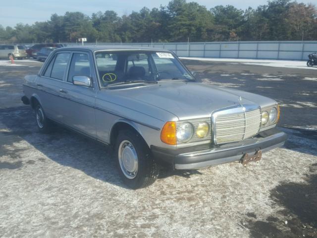 WDBAB30A0BB249218 - 1981 MERCEDES-BENZ 300 D SILVER photo 1