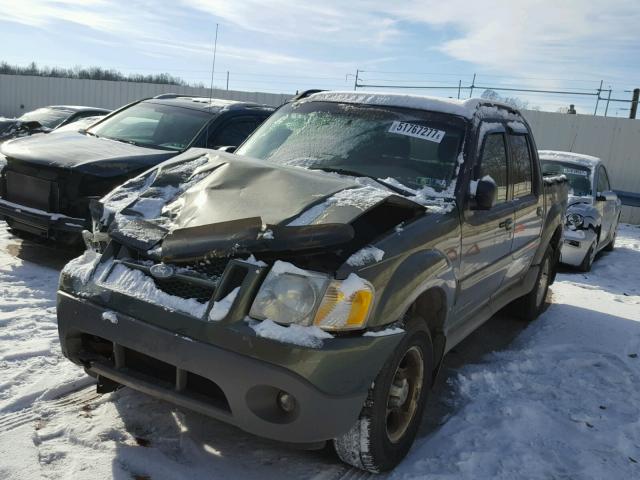 1FMZU77E12UB67562 - 2002 FORD EXPLORER S GREEN photo 2