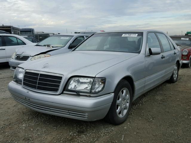 WDBGA51G7VA373945 - 1997 MERCEDES-BENZ S 500 SILVER photo 2