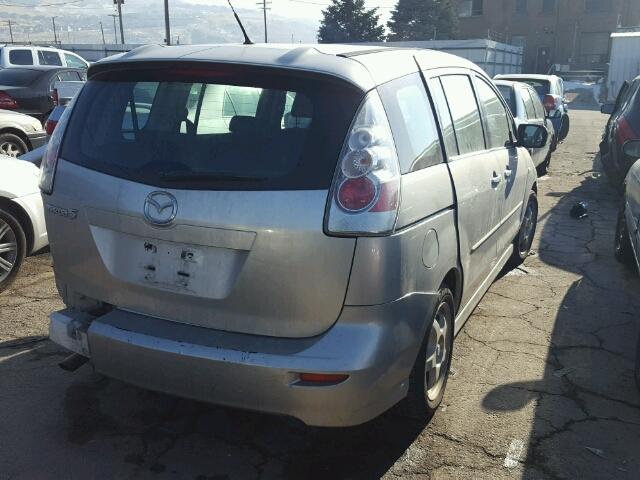 JM1CR29L760117918 - 2006 MAZDA 5 GRAY photo 4