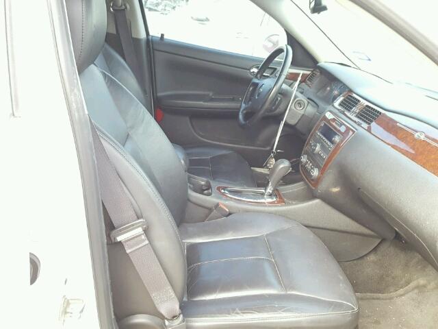 2G1WB5EK6B1333167 - 2011 CHEVROLET IMPALA LT WHITE photo 5