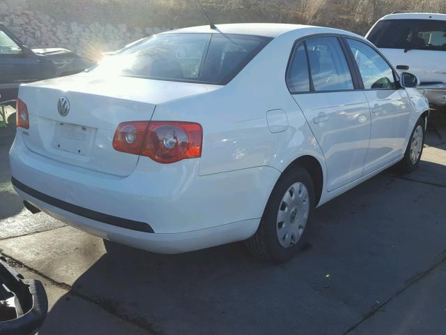 3VWGF71K27M132252 - 2007 VOLKSWAGEN JETTA WHITE photo 4