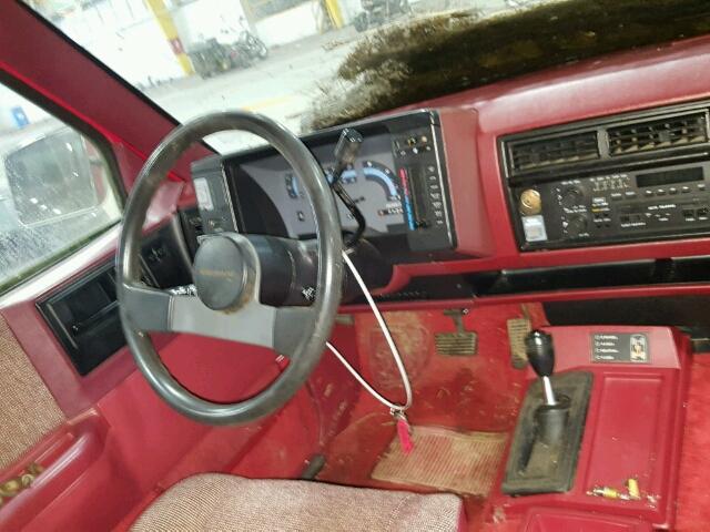 1GNCT18R5H8175720 - 1987 CHEVROLET BLAZER S10 RED photo 9