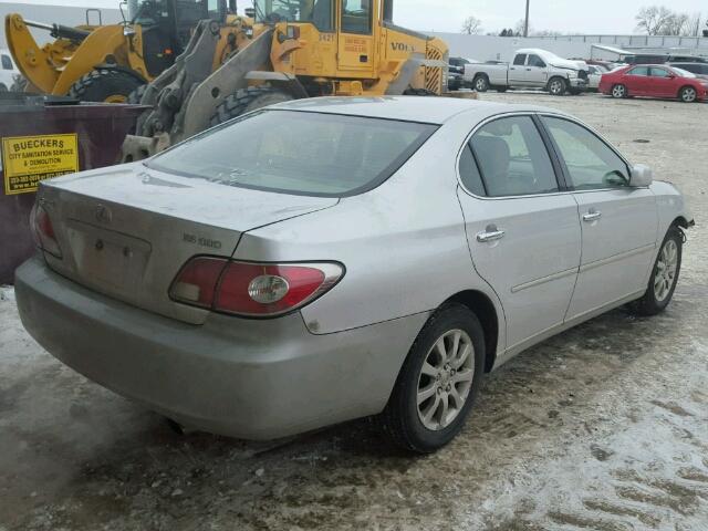 JTHBA30G940014021 - 2004 LEXUS ES 330 SILVER photo 4