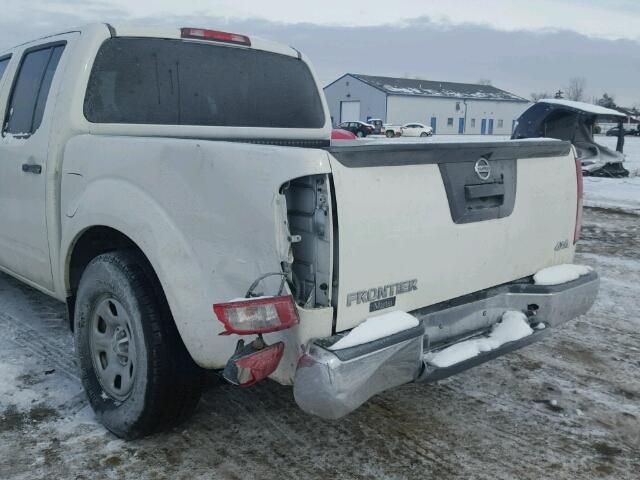 1N6AD0EV6DN727047 - 2013 NISSAN FRONTIER S WHITE photo 9