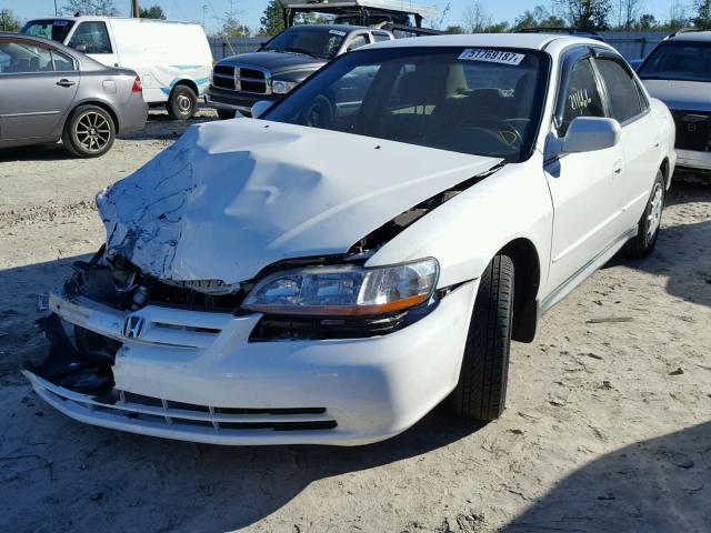 1HGCG56442A113173 - 2002 HONDA ACCORD LX WHITE photo 2