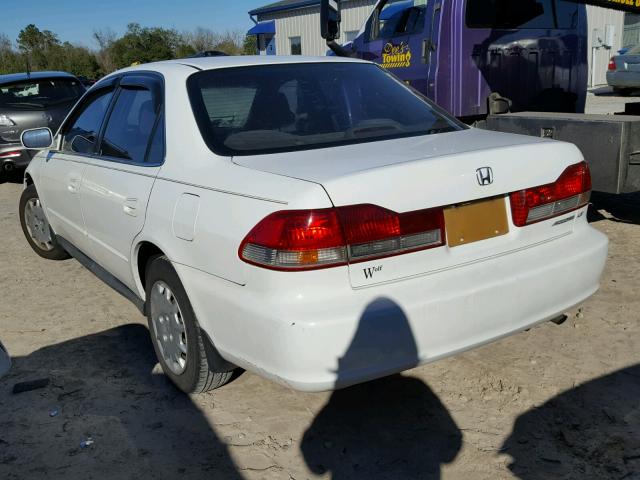 1HGCG56442A113173 - 2002 HONDA ACCORD LX WHITE photo 3