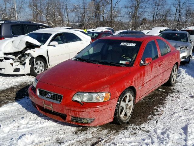 YV1RH527152449796 - 2005 VOLVO S60 R RED photo 2