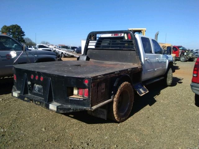 1GCJK33698F147281 - 2008 CHEVROLET SILVERADO WHITE photo 4