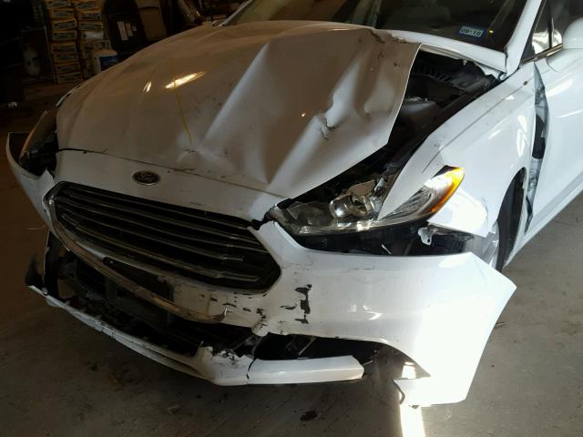 3FA6P0HR0DR370563 - 2013 FORD FUSION SE WHITE photo 9